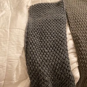 Grey scarf